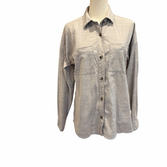 Mountain Hardwear | Women’s Button Front Shirt | Light Gray | Size M - Picture 2 of 15